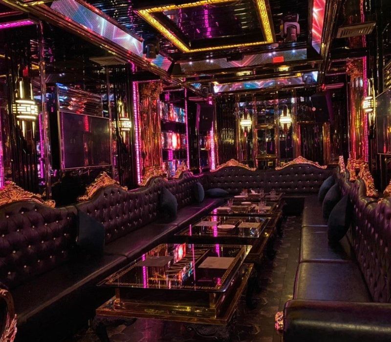 Karaoke K-Marina - 659 Trần Hưng Đạo, P. Chợ Quán