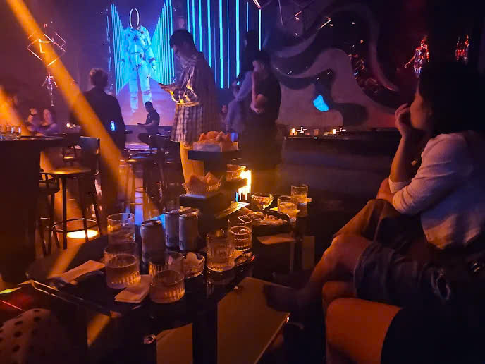 Shanghai Lounge - 8 Lê Hồng Phong, Vũng Tàu