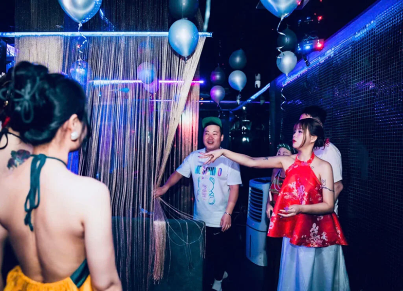 Sway Girl Bar & Lounge Ho Chi Minh City | Booking 0902599724