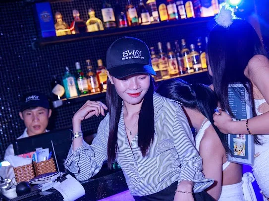 Sway Girl Bar & Lounge Ho Chi Minh City | Booking 0902599724