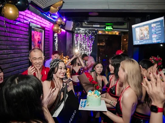 Sway Girl Bar & Lounge Ho Chi Minh City | Booking 0902599724