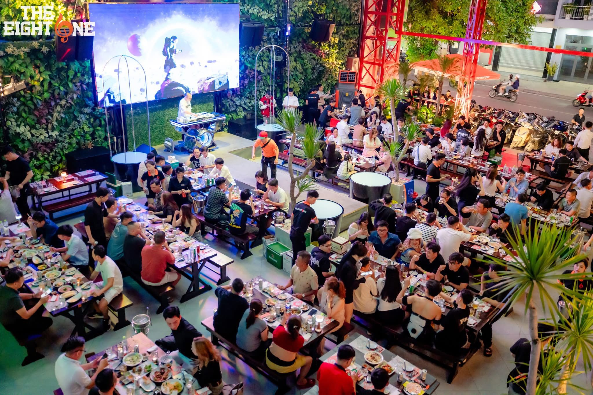 The Eight One Beer Club - 120 Tân Sơn Nhì, Quận Tân Phú