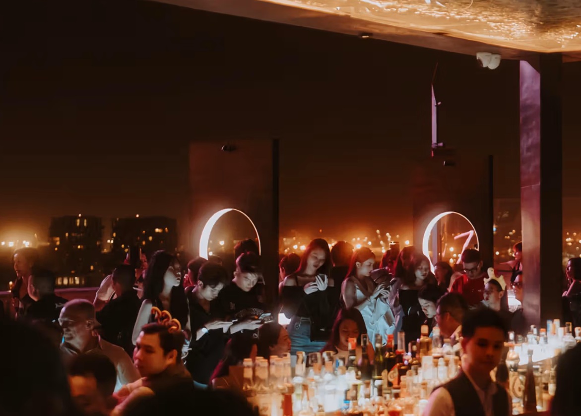 Zion Sky Lounge & Dining -  87A Hàm Nghi, Quận 1