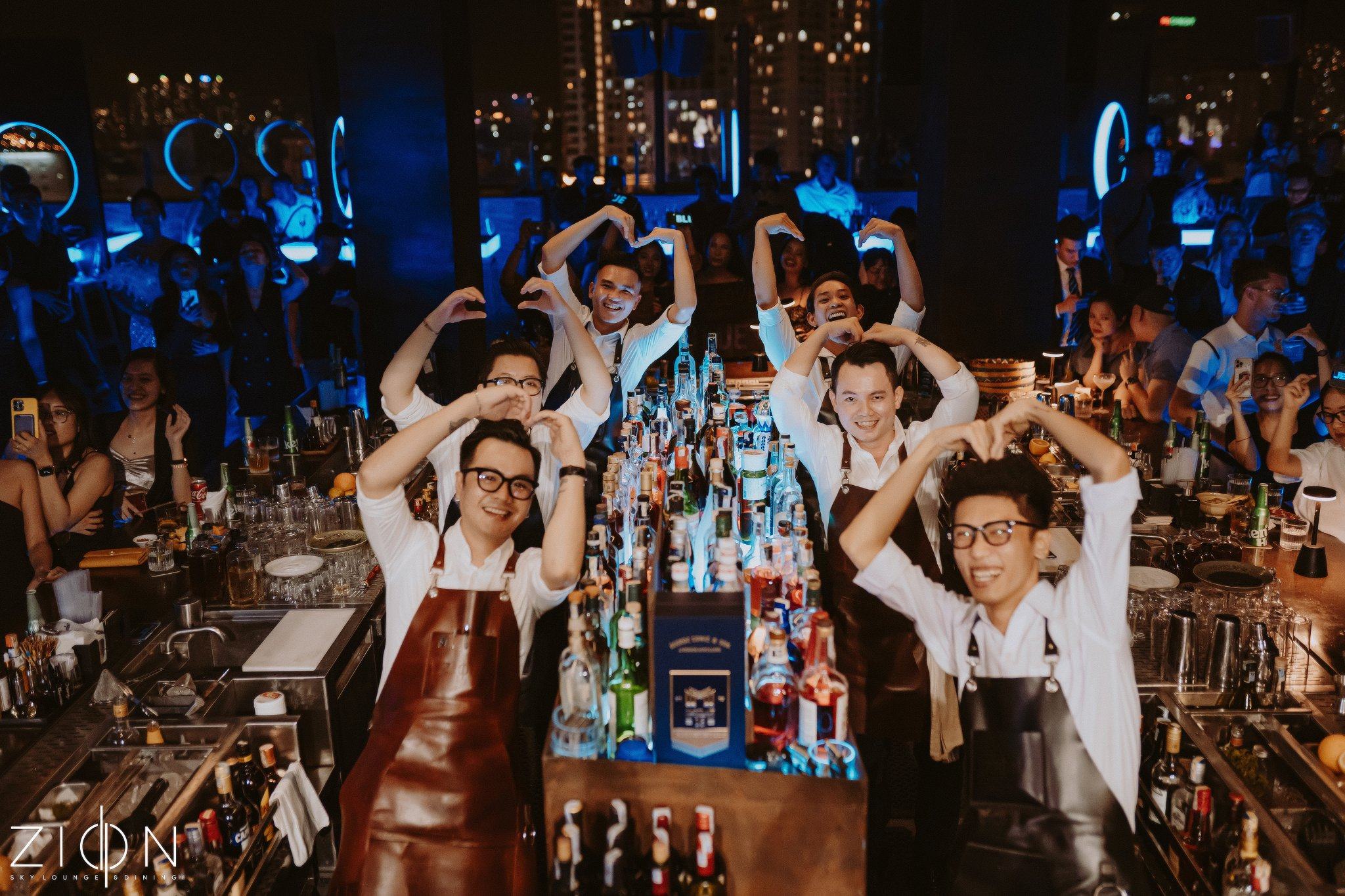 Không gian rooftop Zion Sky Lounge tại Quận 1