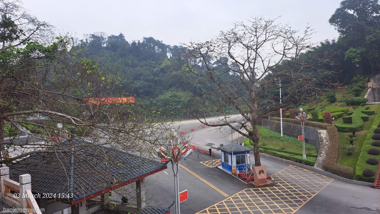 Cửa khẩu Hữu Nghị Quan