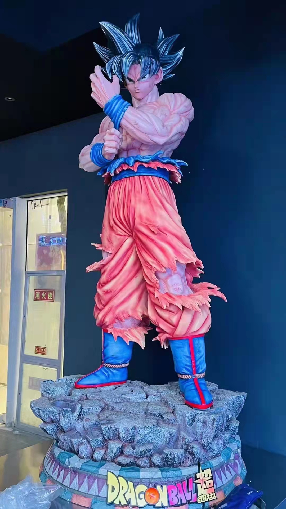 Mô Hình Goku Instinct 1/1 - Figure Dragon Ball