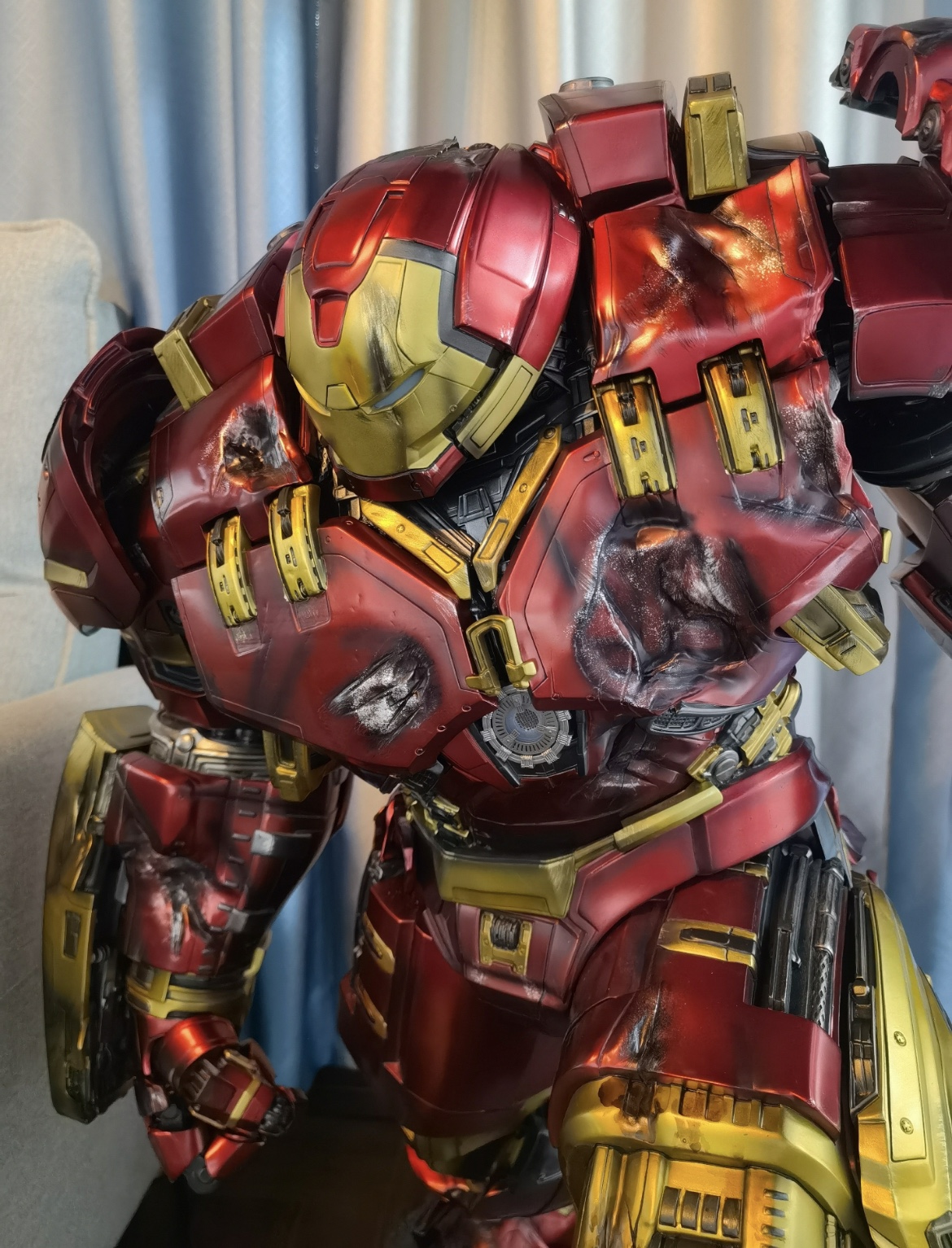 Mô Hình Hulk Buster - Figure Marvel