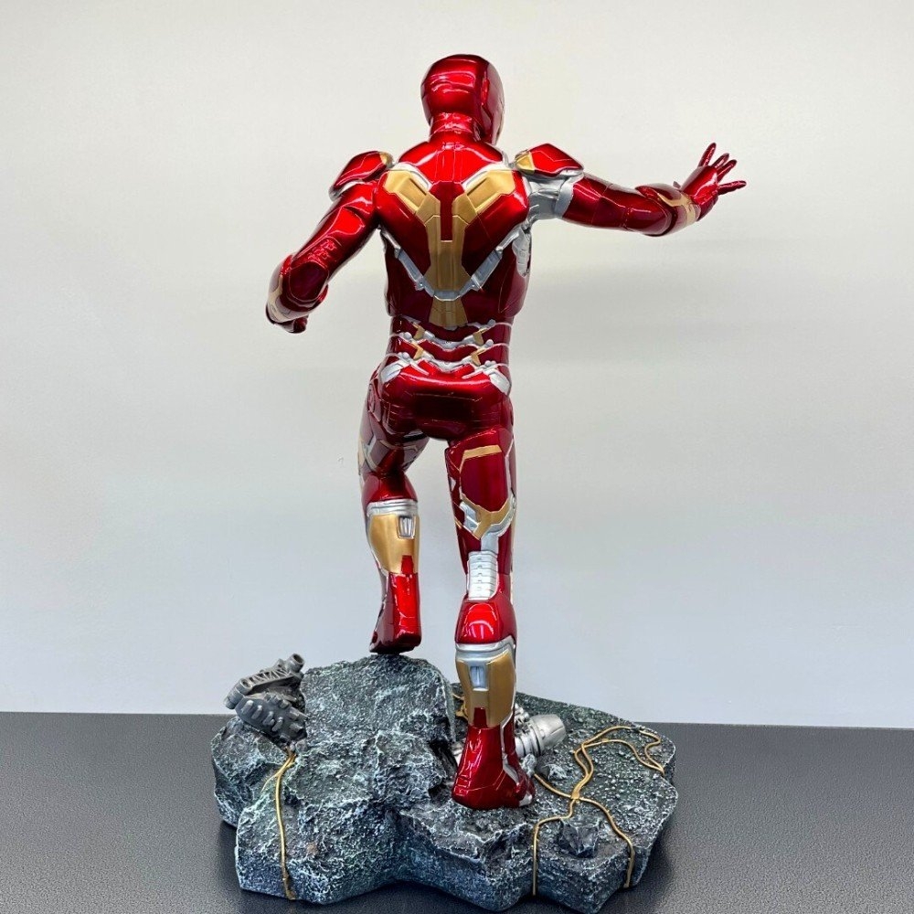 Mô Hình Avenger Người sắt Iron Man cao 50 cm rộng 32cm nặng 5Kg - Figure Avenger
