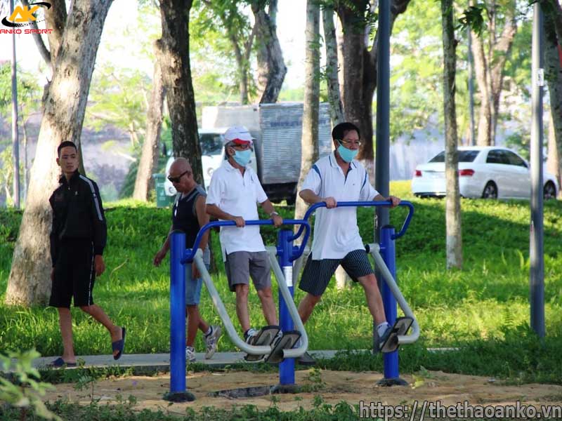 thiet-bi-the-thao-ngoai-troi-gia-re-tai-ninh-binh-1
