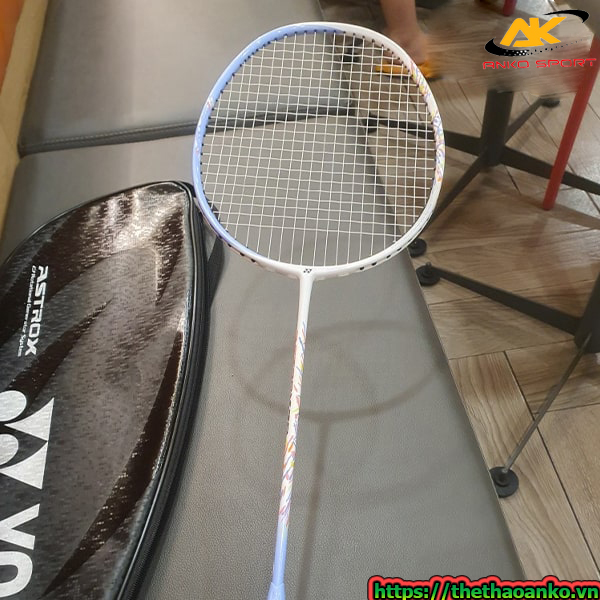 vot-cau-long-yonex-astrox-70-gia-re-tai-quan-dong-da-ha-noi