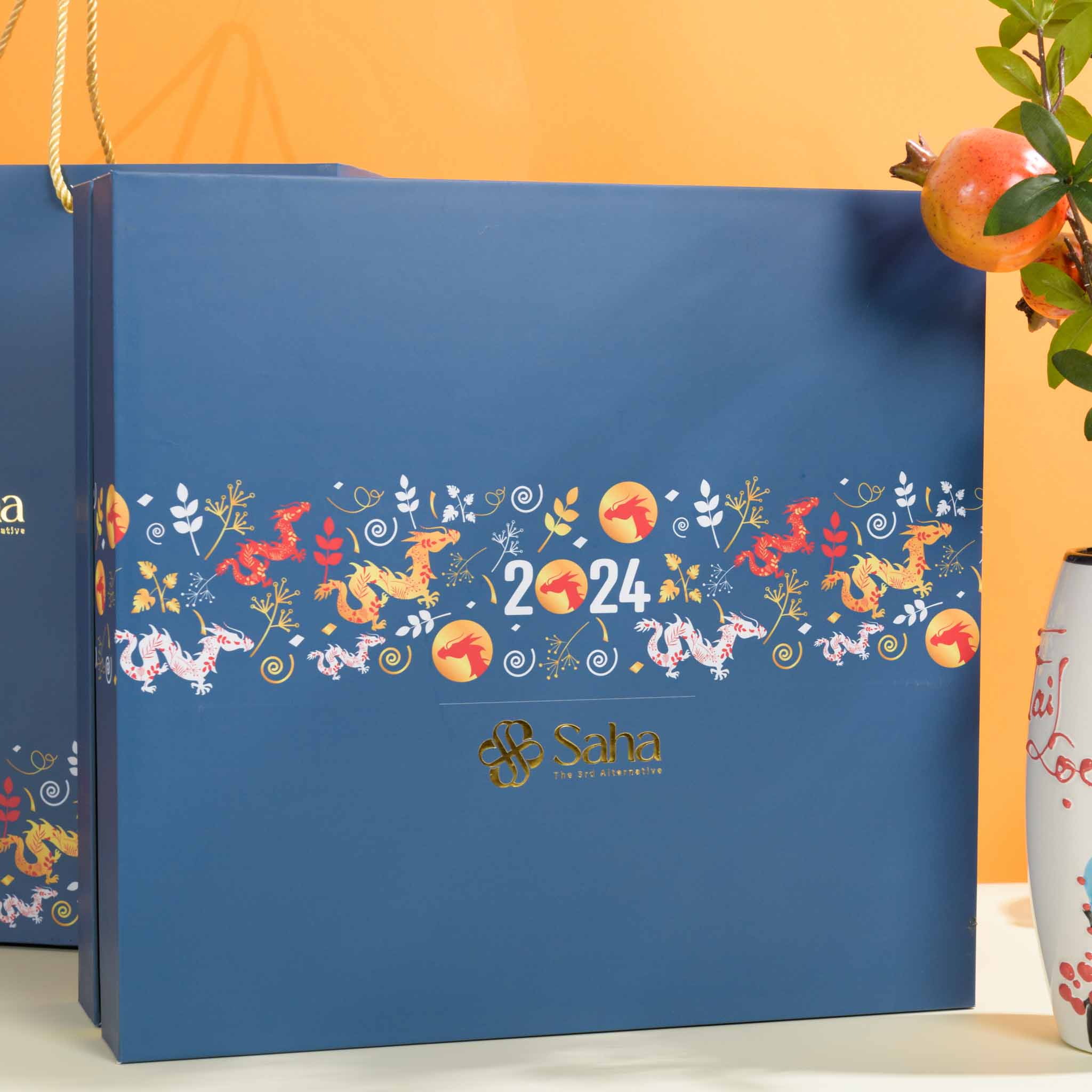Hộp Quà Tết Kèm Túi Đựng Quà Cao Cấp Size 35x37x11cm - HQT-05