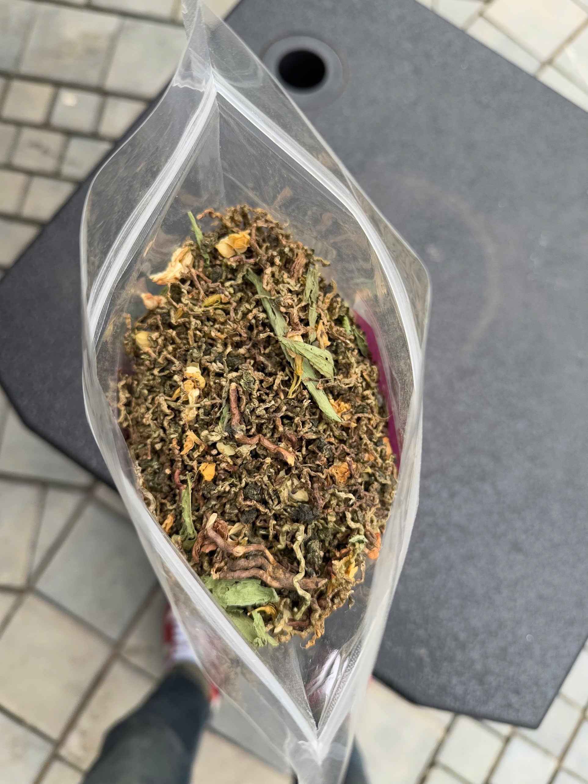 TRÀ SƠN MẬT HỒNG SÂM MỘC CHÂU (GÓI 500gr)