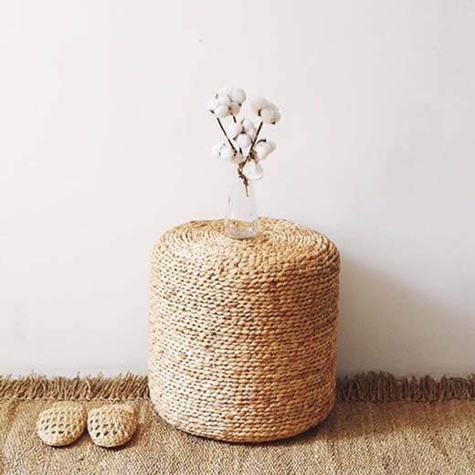 Đôn lục bình đan thủ công trang trí phòng khách