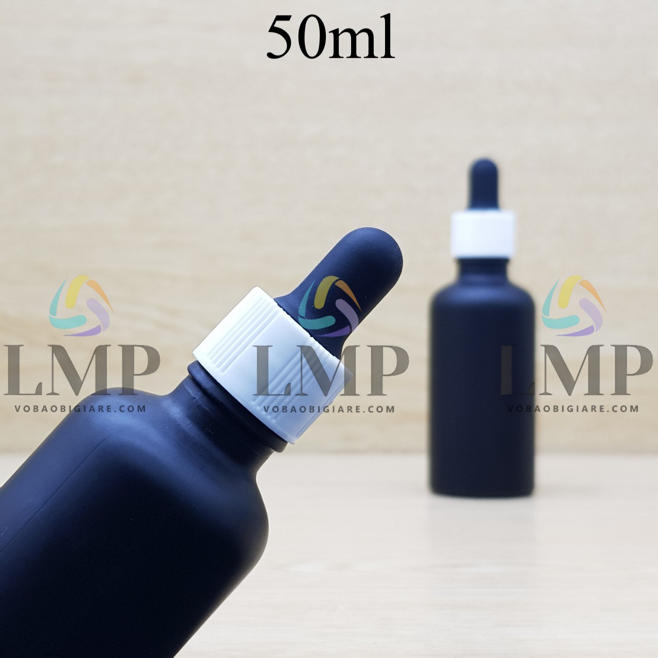 Chai tinh dầu phun mờ nắp bóp khoen nhựa sọc 50ml