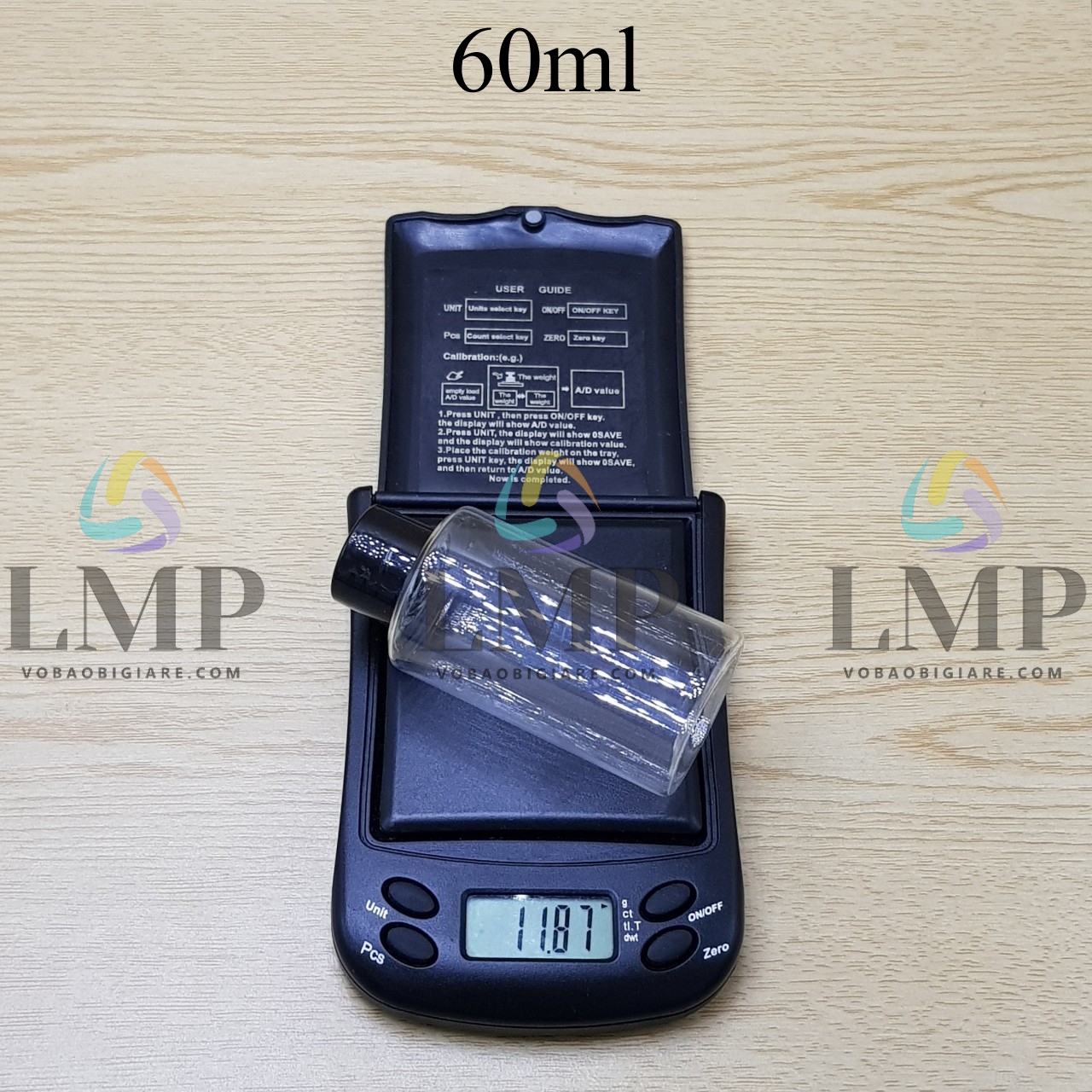 Chai PETG vai ngang nắp vặn trơn