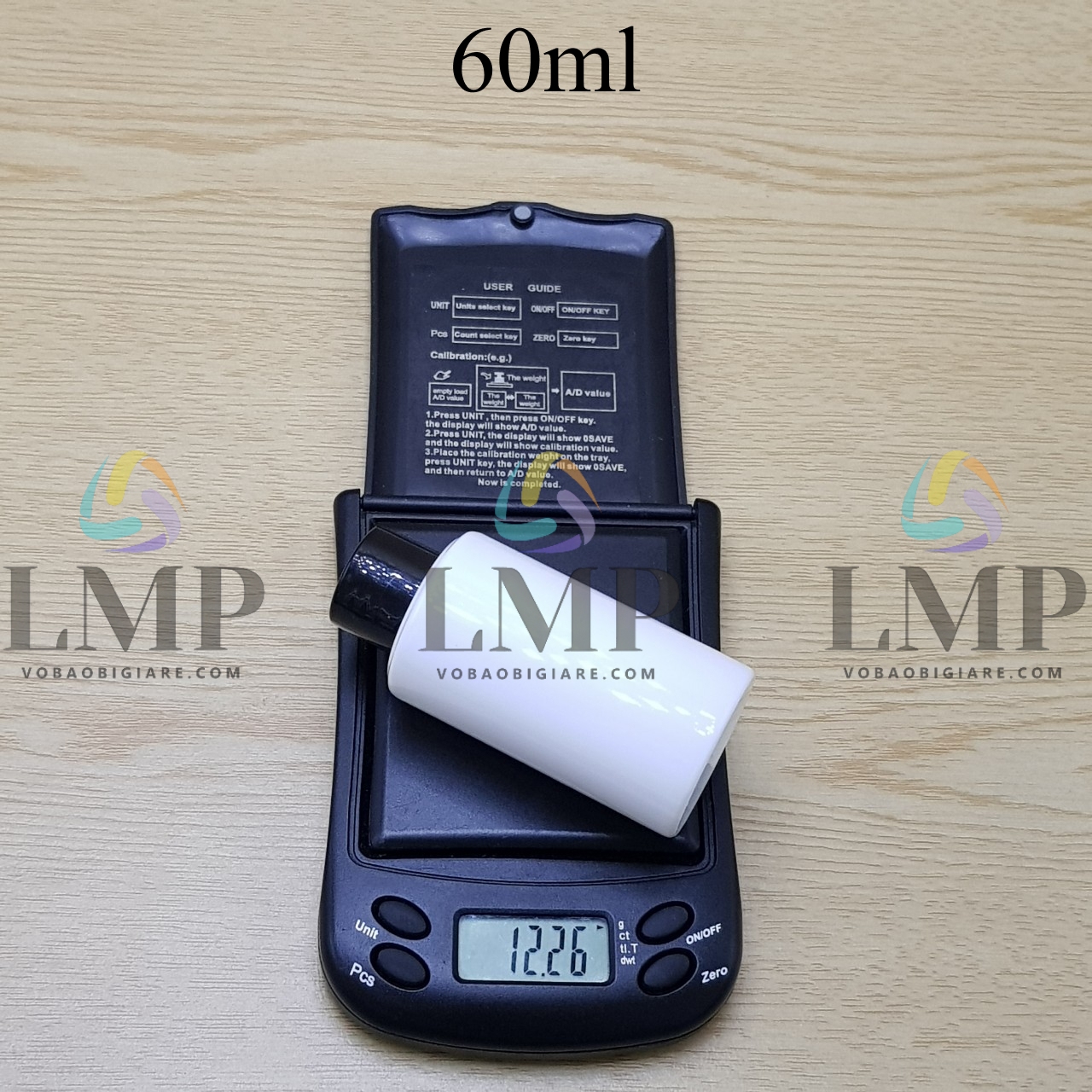 Chai PETG vai ngang nắp vặn trơn