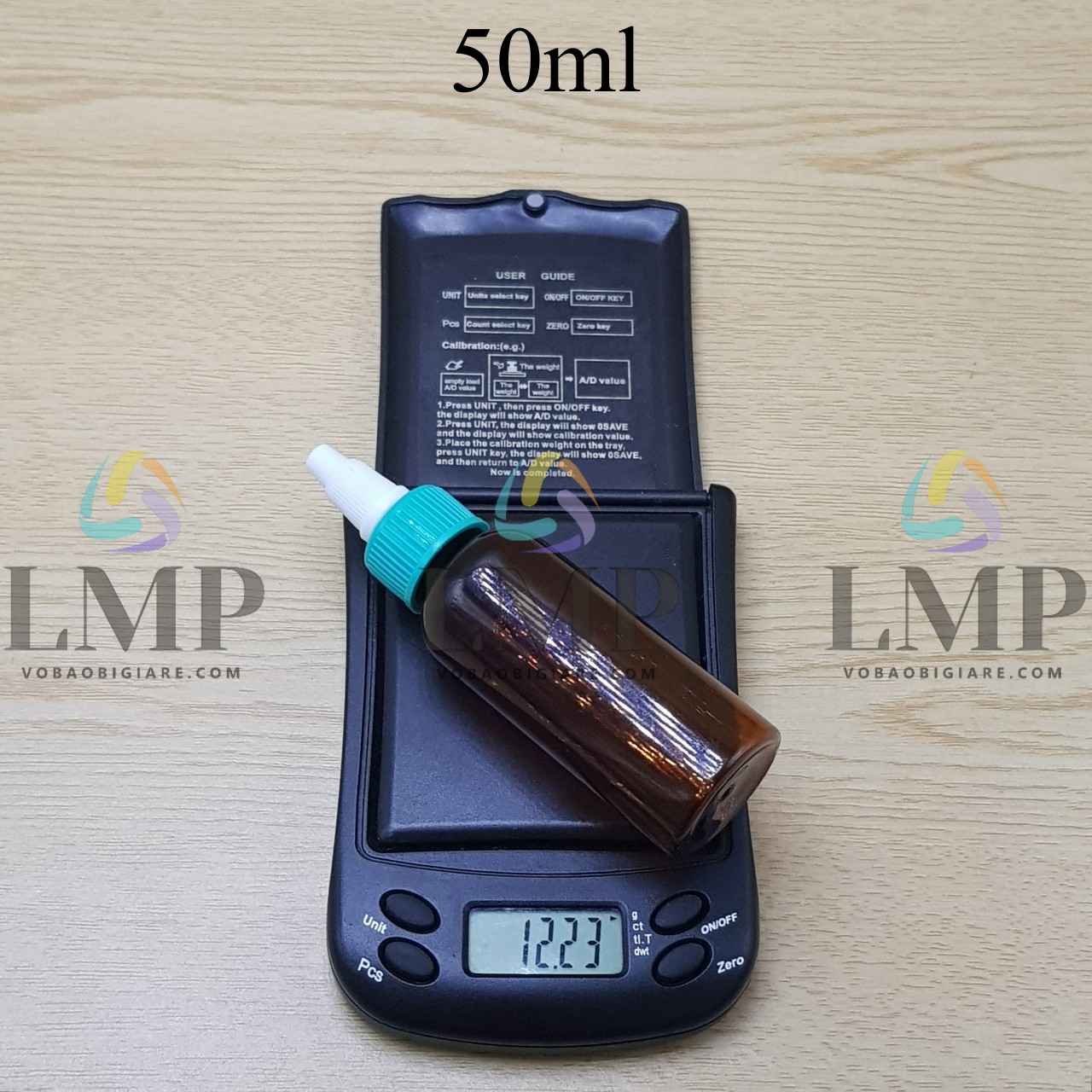 Chai vai tròn nắp nhọn sọc tattoo 50ml
