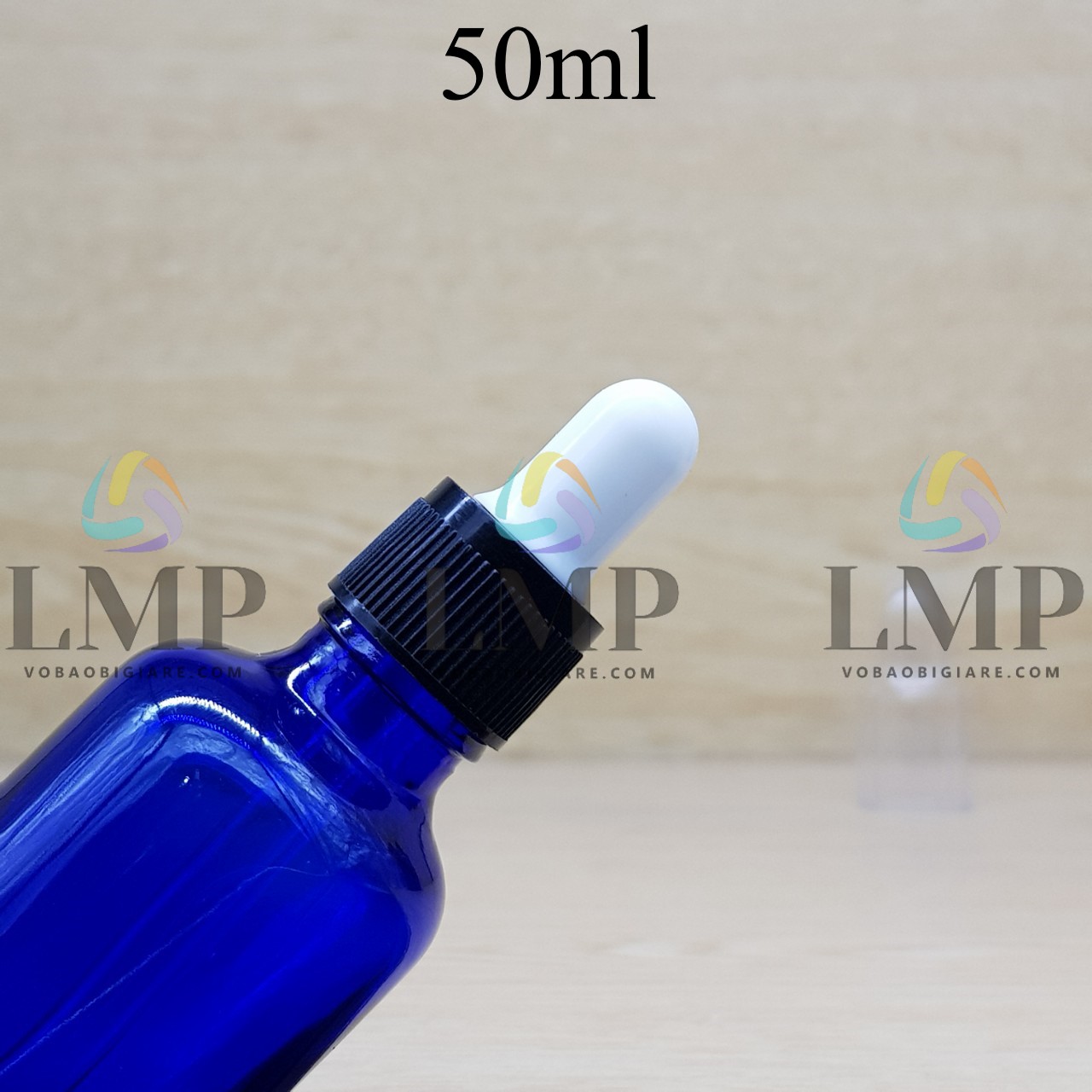 Chai tinh dầu nắp bóp khoen nhựa sọc có nắp chụp 50ml