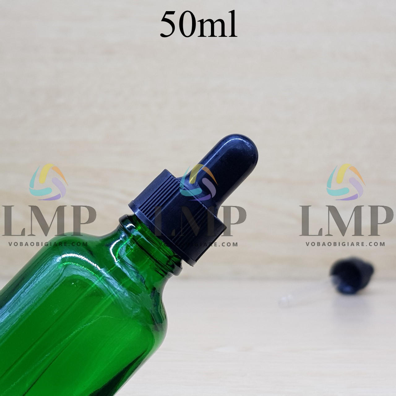 Chai tinh dầu nắp bóp khoen nhựa sọc 50ml