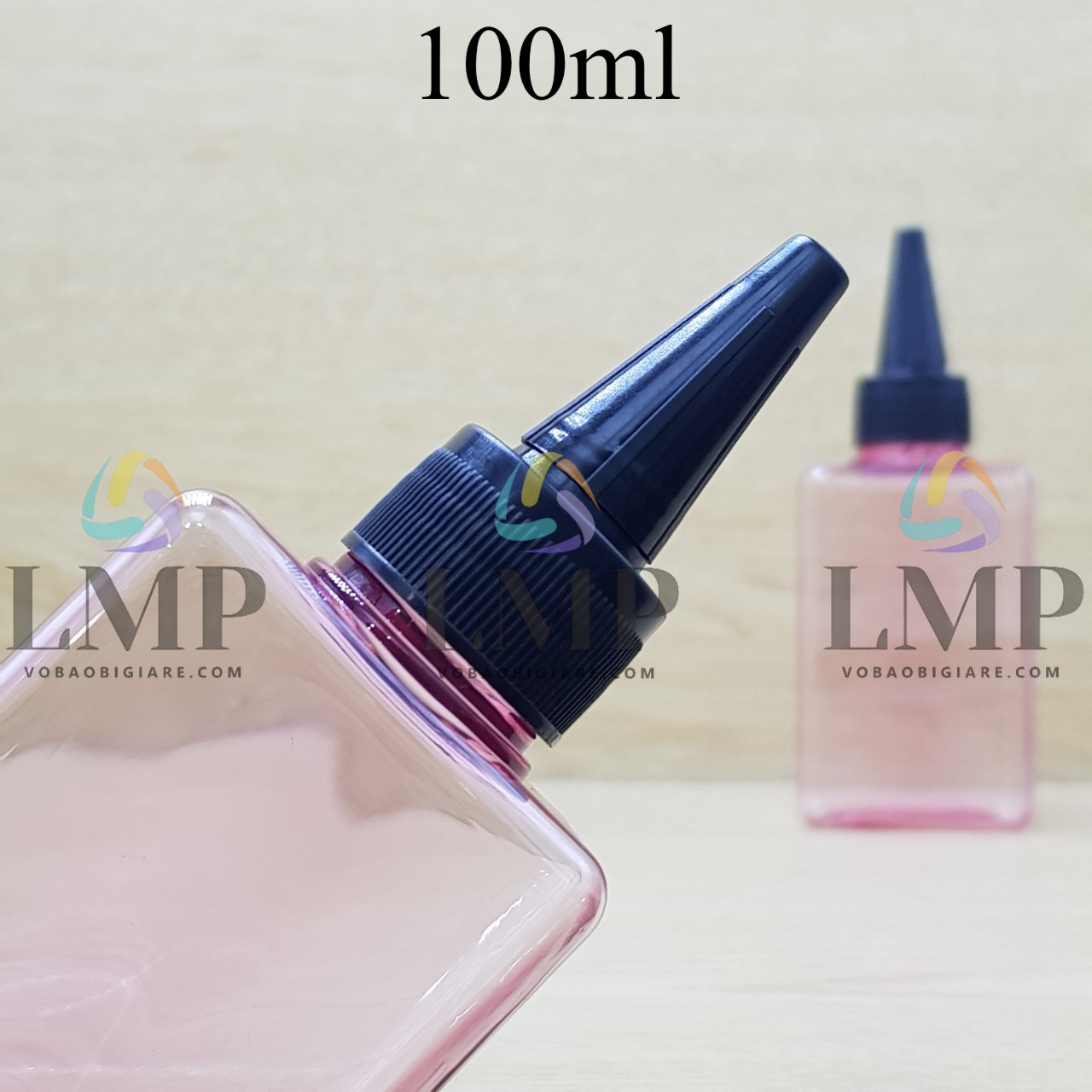 Chai lotion vuông nắp nhọn sọc