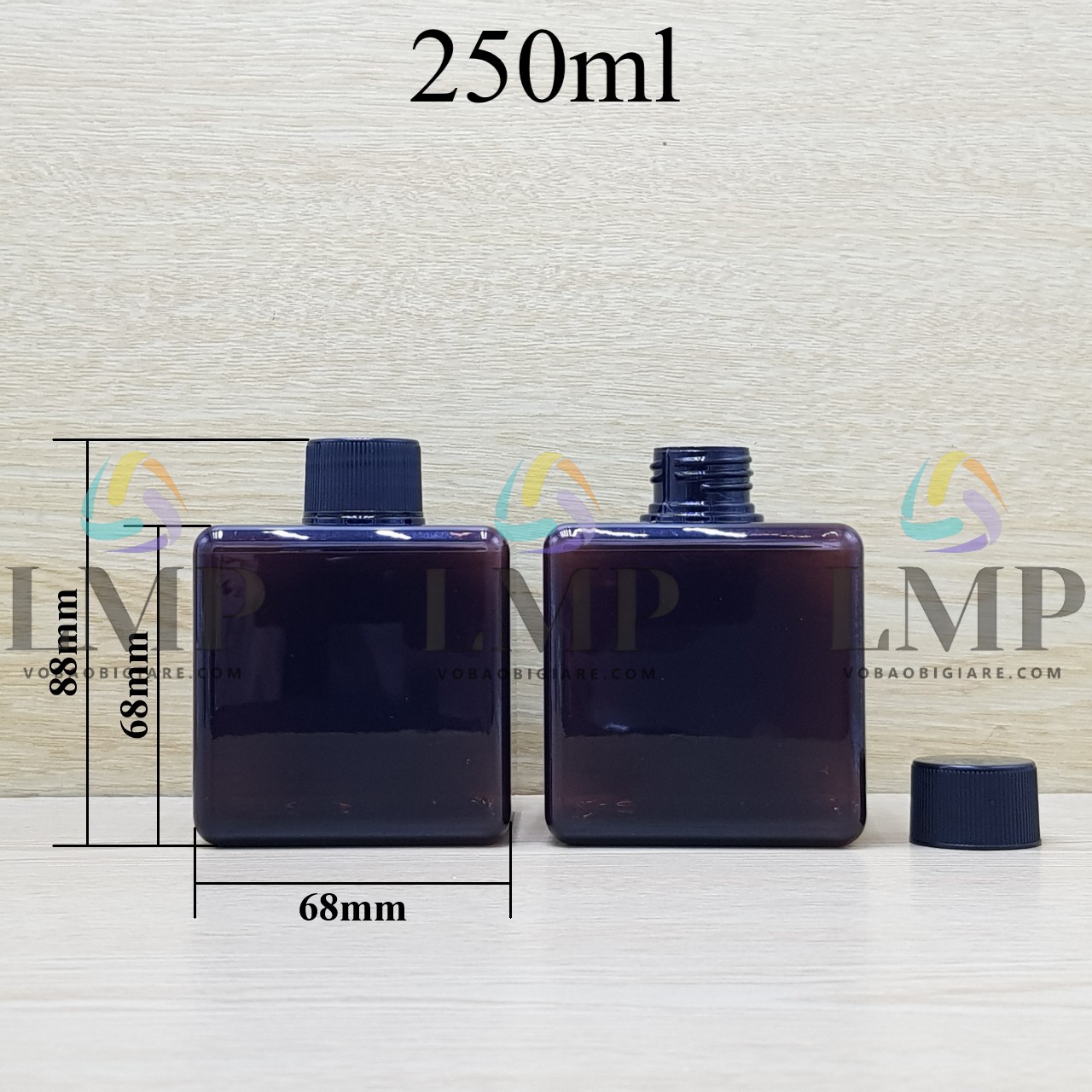 Chai lotion vuông nắp vặn sọc