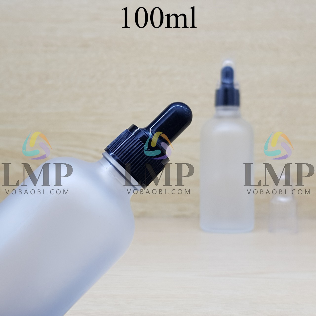 Chai tinh dầu phun mờ nắp bóp khoen nhựa sọc có nắp chụp 100ml