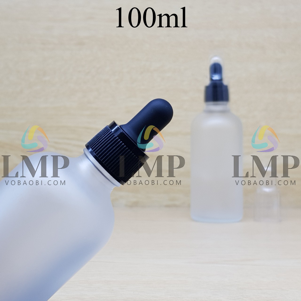 Chai tinh dầu phun mờ nắp bóp khoen nhựa sọc có nắp chụp 100ml