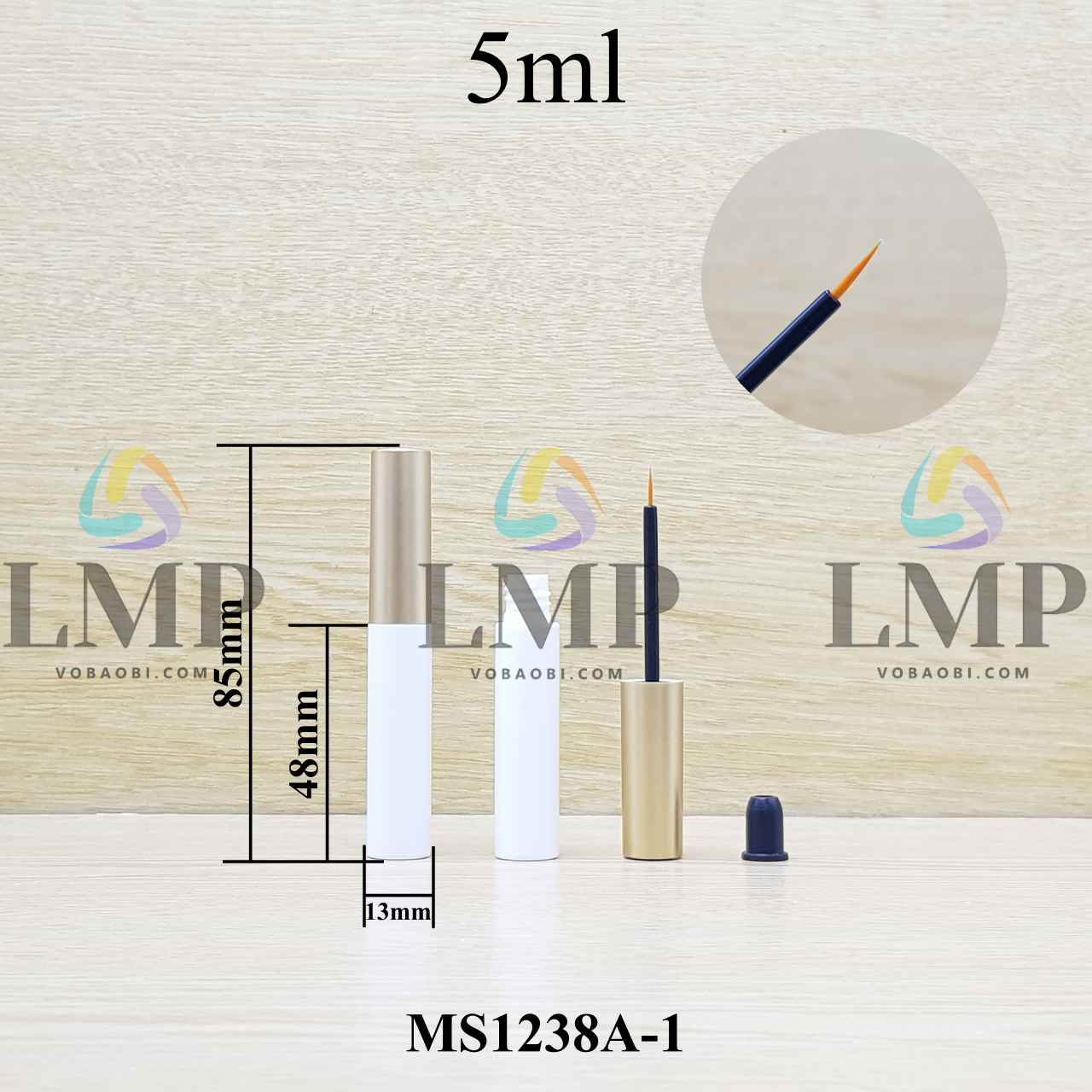 Cây eyeliner thân trắng nắp xi 5ml