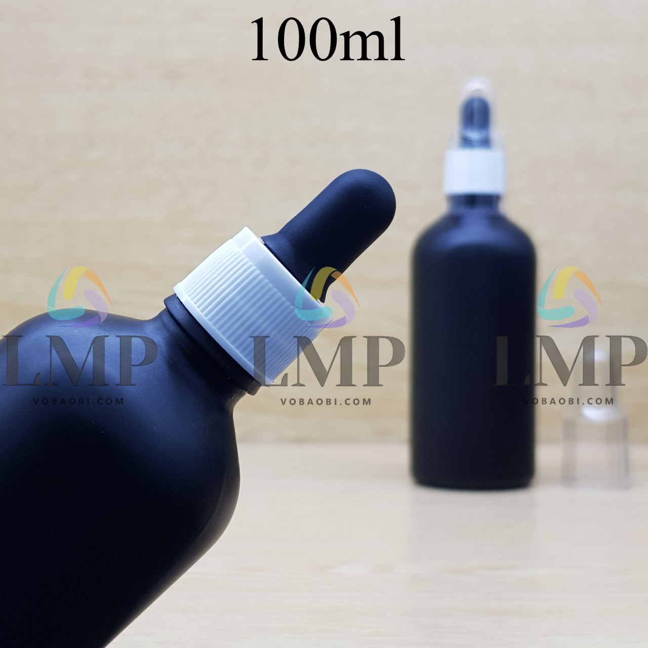 Chai tinh dầu phun mờ nắp bóp khoen nhựa sọc có nắp chụp 100ml