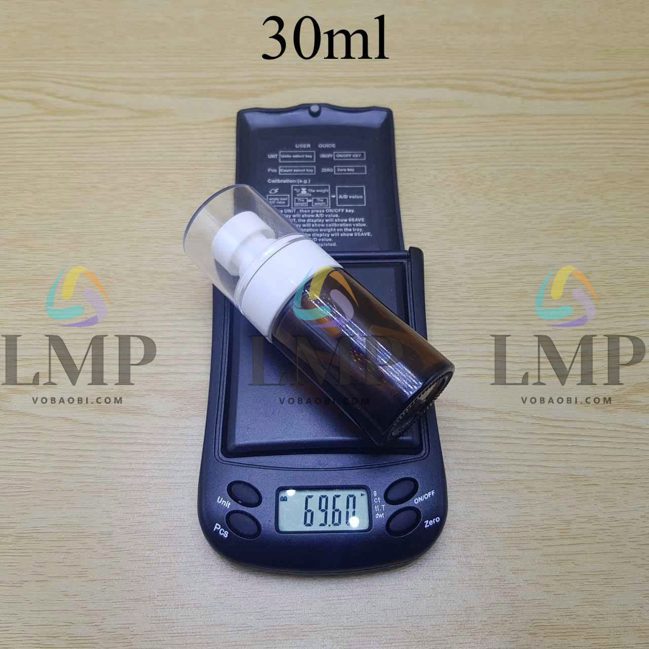 Chai thủy tinh nâu đầu phun sương loại to