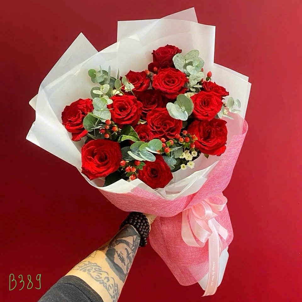 B389