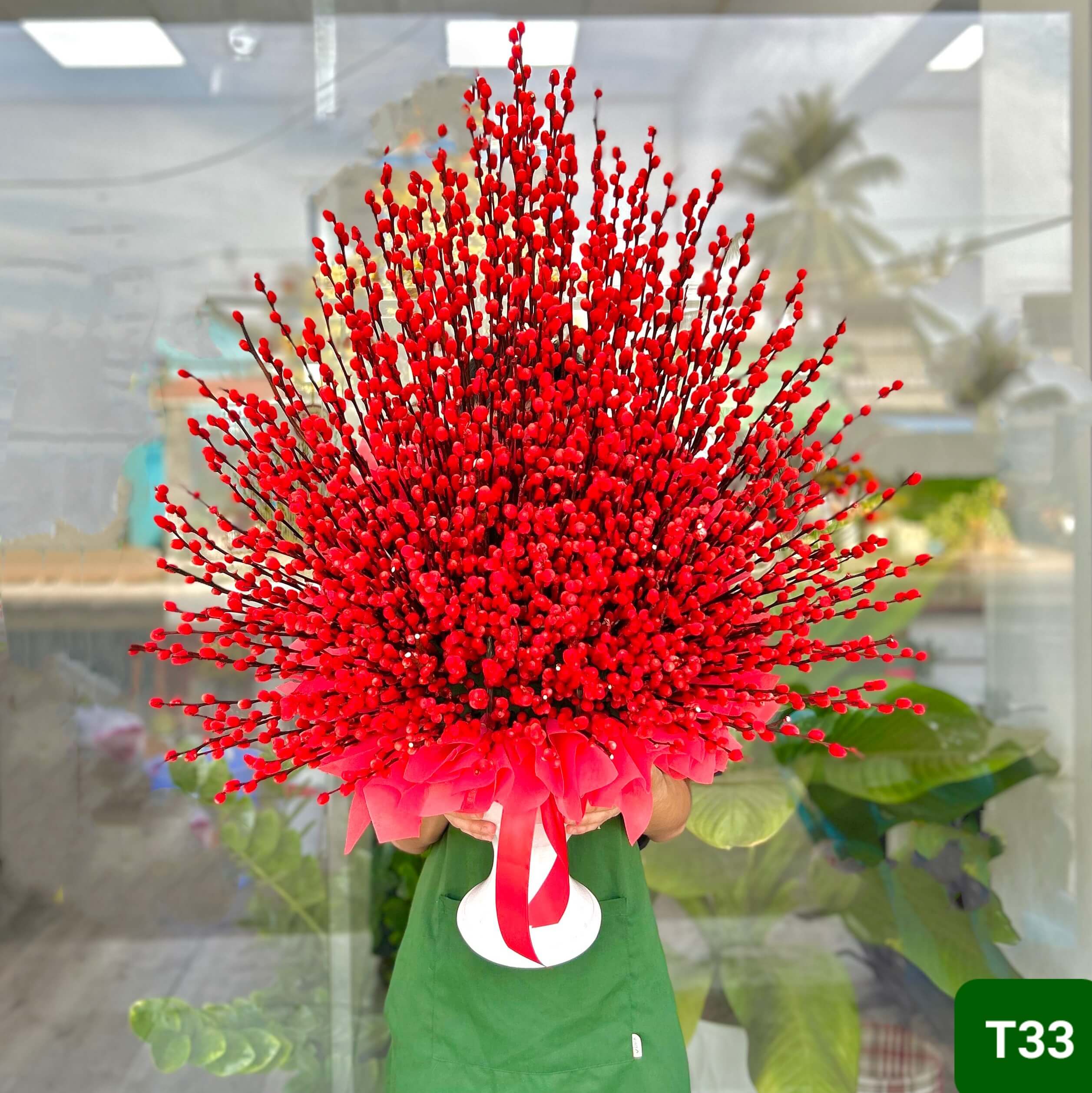 T33