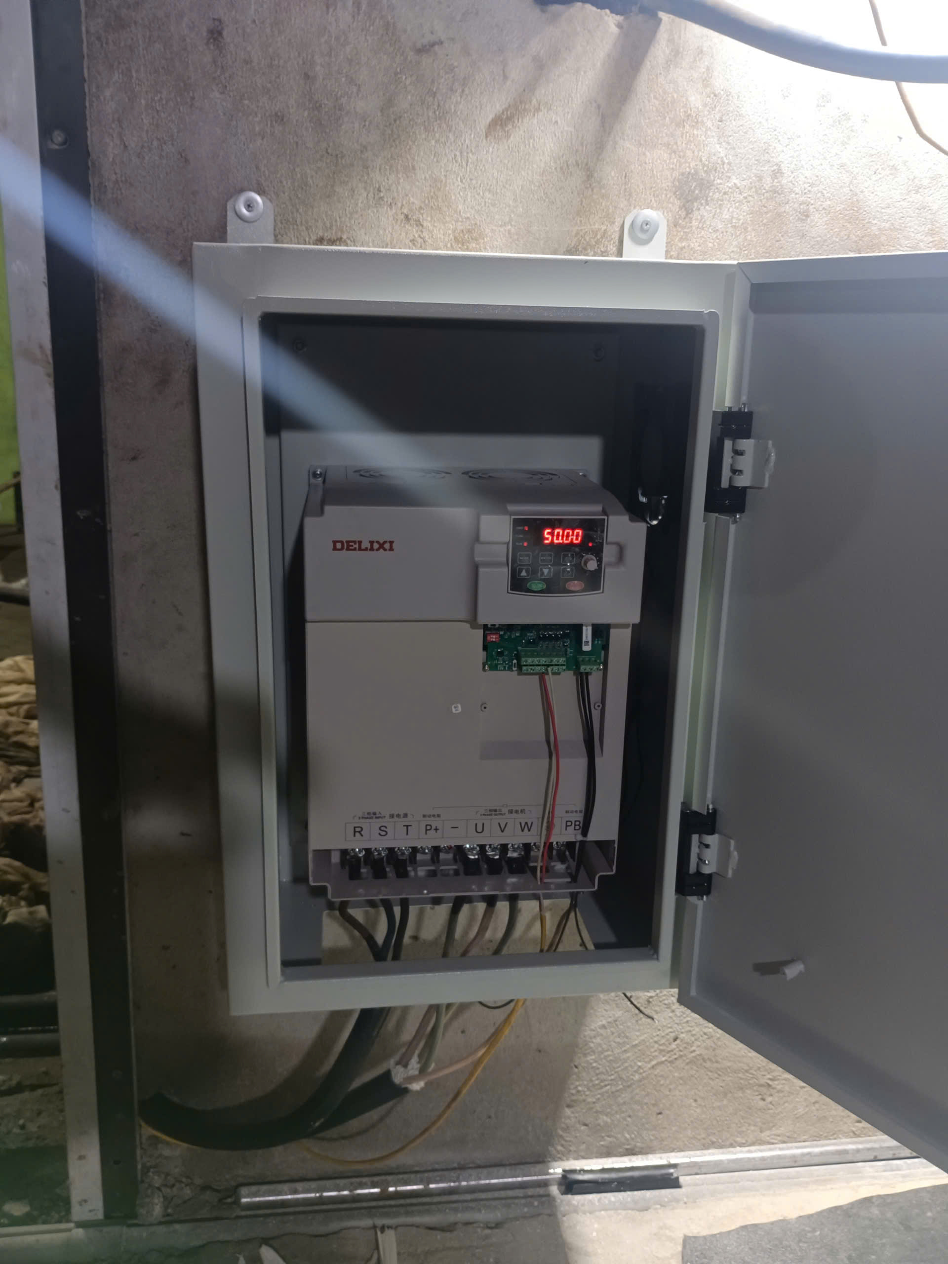 bien-tan-cho-may-suc-khi-dam-tom-thanh-hoa-1