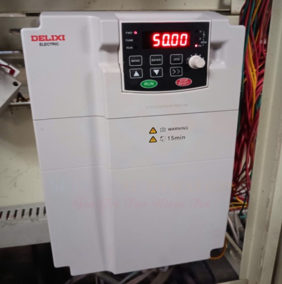 Biến tần Delixi CDI-E100G280/P315T4L 280/315kw - 380V