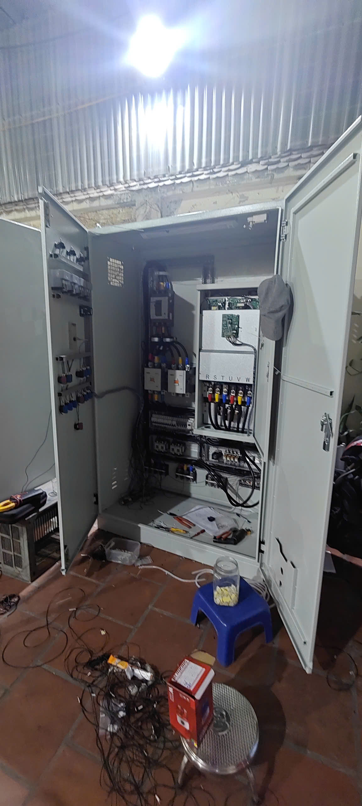 Biến tần Delixi CDI-E100G375/P400T4L 375/400kw - 380V