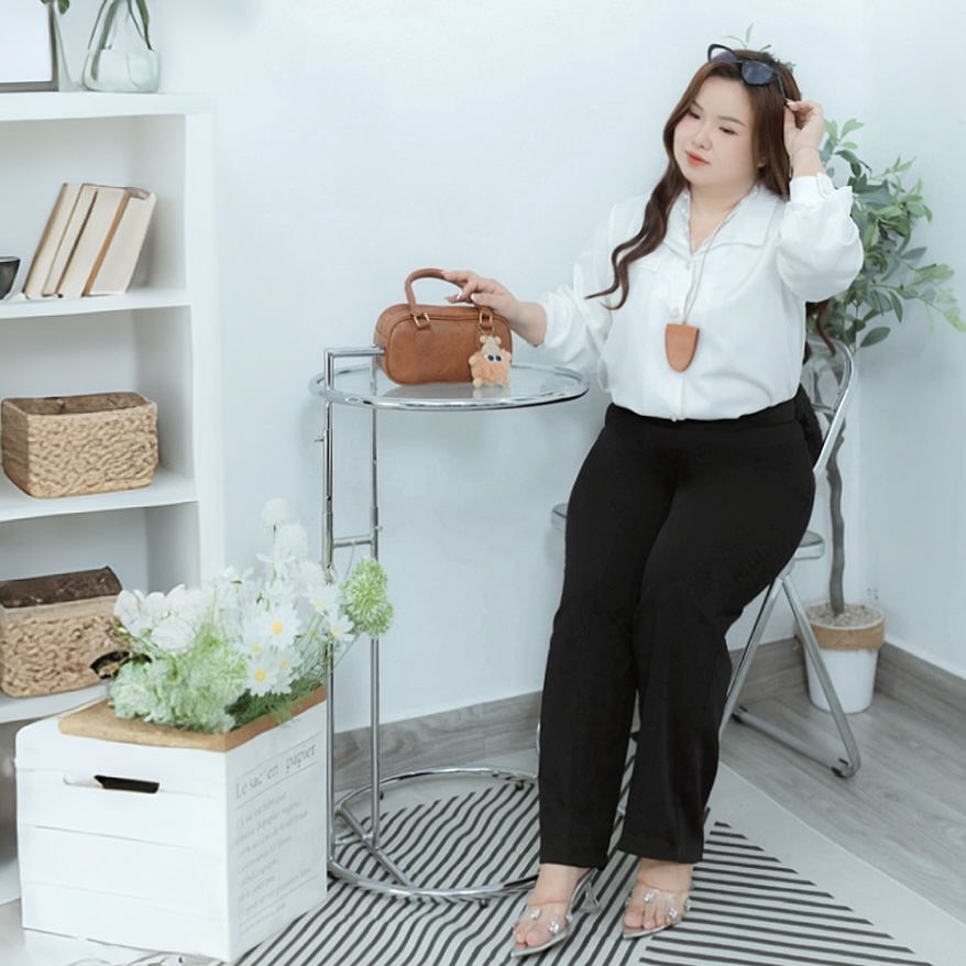 Aó sơ mi bigsize 60kg - 95kgkg kiểu dáng basic phù hợp mặc đi làm , đi dạy.