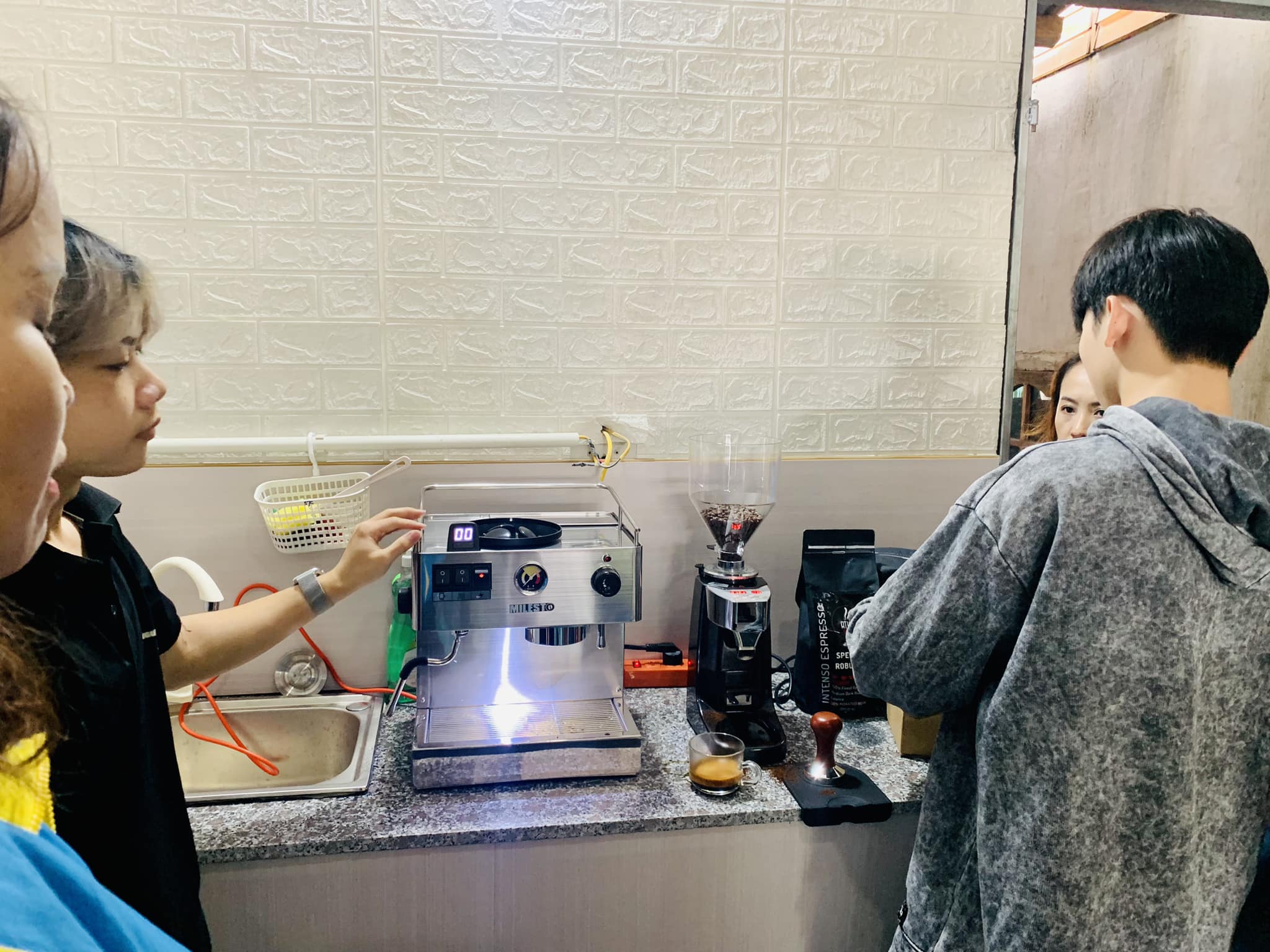 Combo máy pha cà phê ngon bổ rẻ Milesto EM19 & LB021 về với cẩm xuyên - Hà Tĩnh