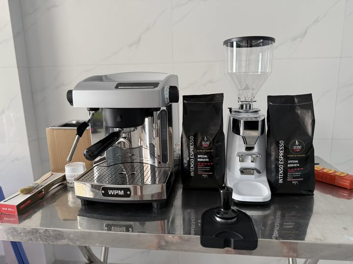 Lắp Đặt Combo Máy Pha Cà Phê KD210 S3 và Máy Xay LB021 Nhỏ Gọn Tại Phường Thạch Hạ, TP Hà Tĩnh – Quán Cà Phê Kèm Nước Mía Lề Đường