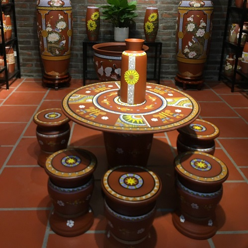 Bàn ghế gốm