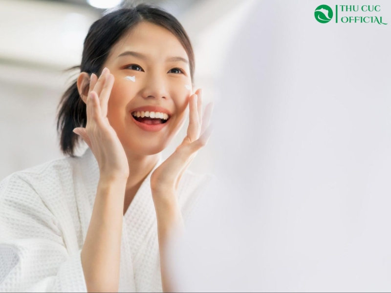 Chăm sóc da thời tiết giao mùa