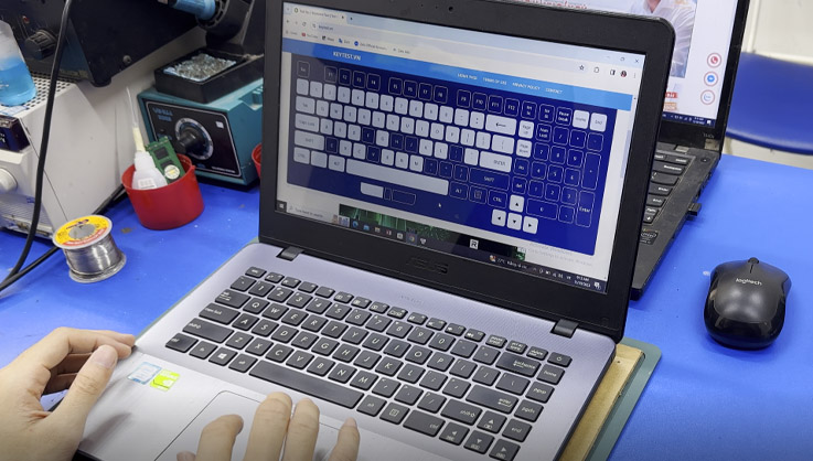 Thay Bàn Phím Laptop Dell XPS