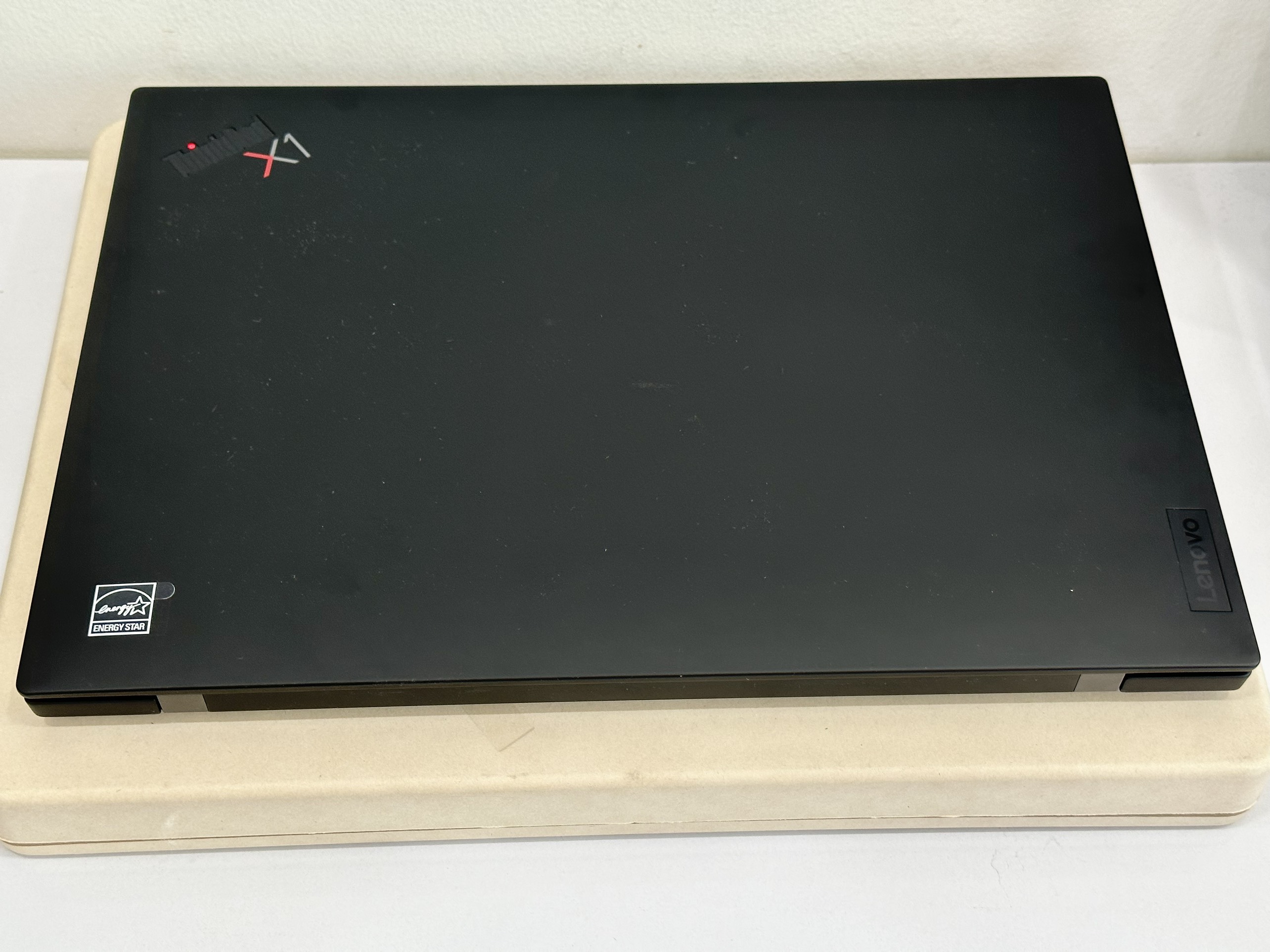 Thinkpad  X1 Carbon Gen 10  i7-1260p