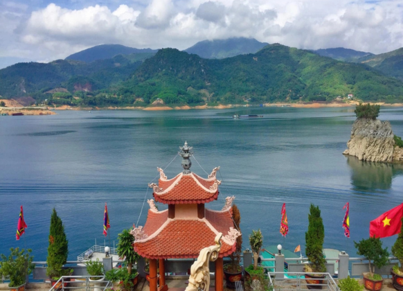 Thung Nai - Đền Bà Chúa Thác Bờ