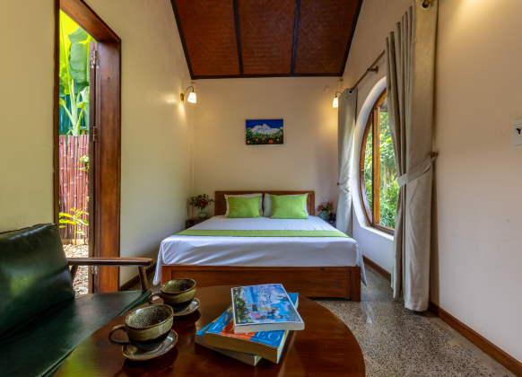 Apricot House - Nhà Mơ