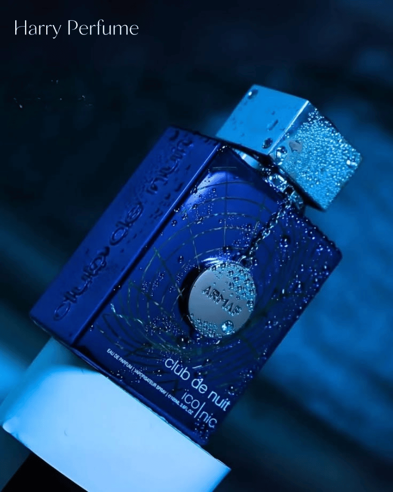 Club de Nuit Iconic EDP mở đầu tươi mát với bưởi, chanh, bạc hà, cay nhẹ rồi dần cân bằng.