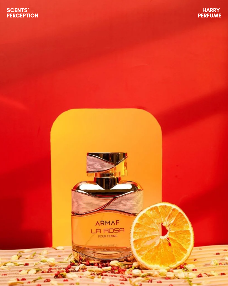 Hương đầu La Rosa tươi mát, sạch sẽ từ bergamot, nho đen, lê, điểm tiêu hồng ấm nhẹ, nữ tính