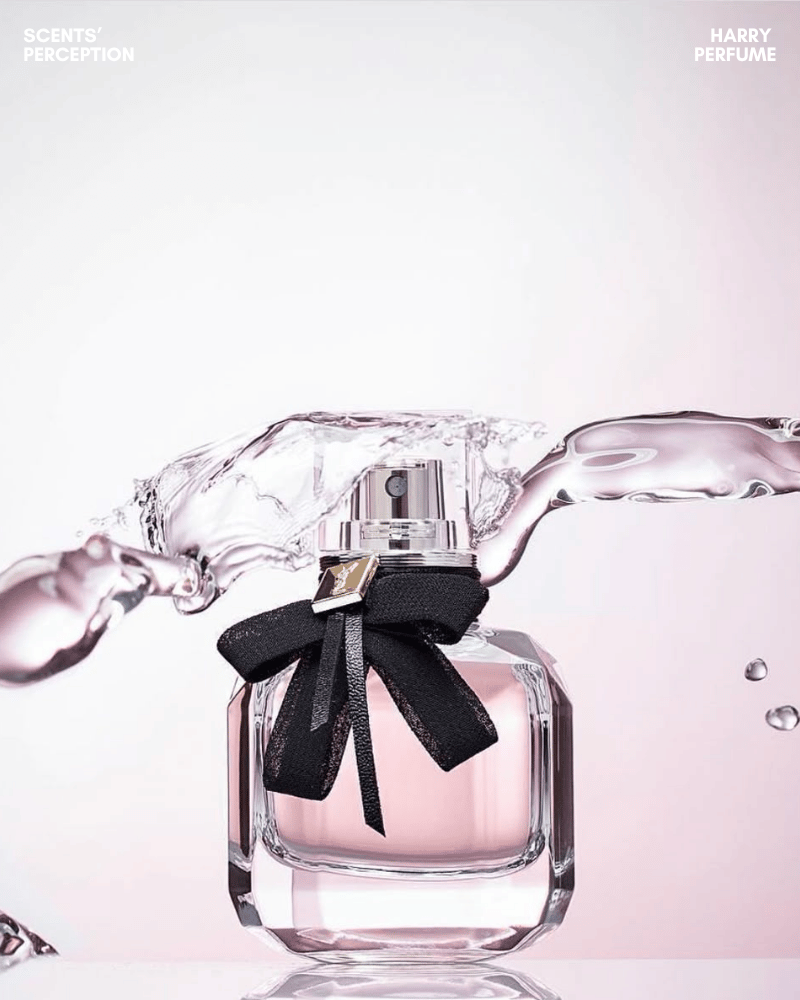 YSL Mon Paris EDP hòa quyện quả mọng đỏ, datura, musk, patchouli, mang vẻ nữ tính, lãng mạn, dịu dàng.