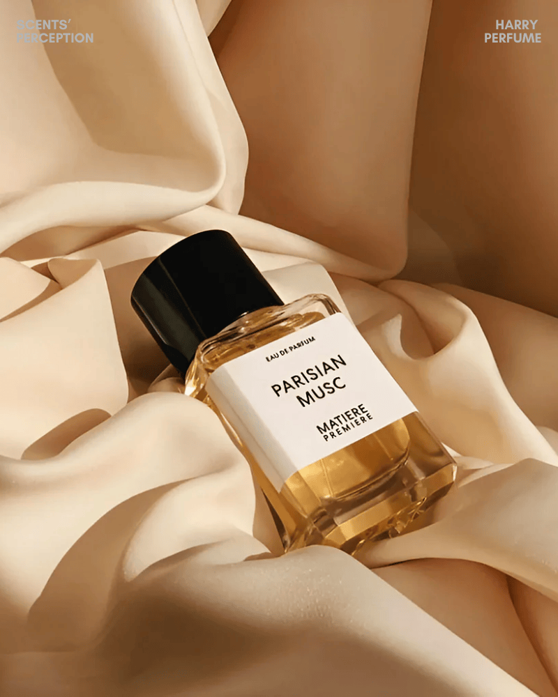Parisian Musc EDP là mùi xạ hương woody sạch sẽ và tối giản