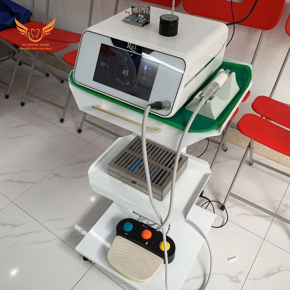 XE ĐẨY 3 TẦNG CÓ Ổ CẮM