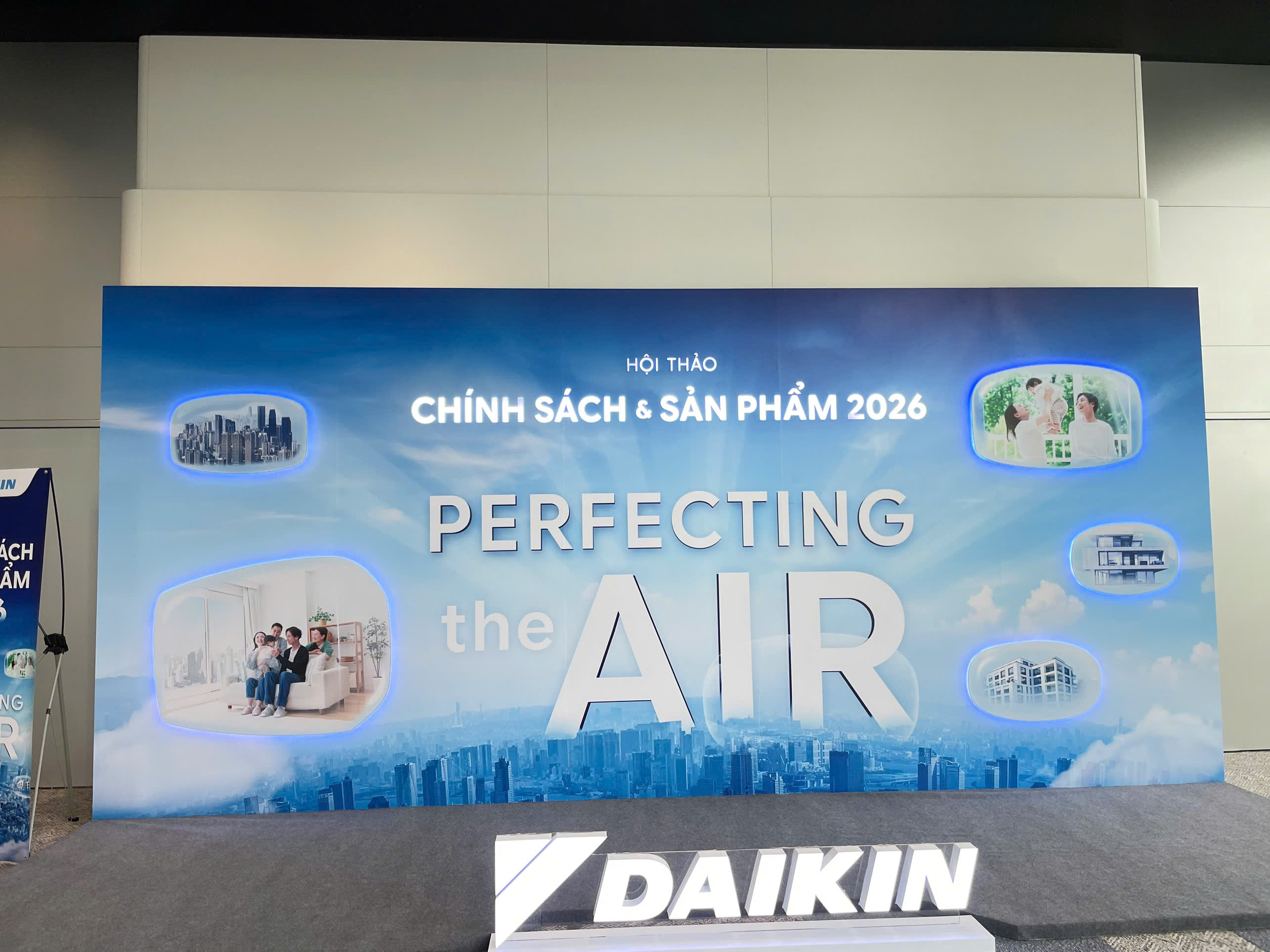 Việt Tiên Phong tham dự Hội thảo Chính sách & Sản phẩm Daikin 2026 tại Daikin Air Tower